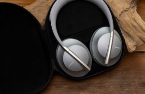 Bose Headphones 700: is It a Good Noise Cancellation Headphones?