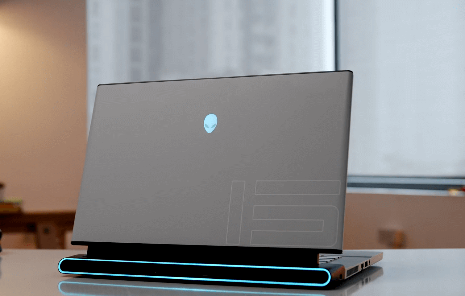 Dell Alienware M15 R3 vs Area 51M R2: which One Should You Buy for Gaming?