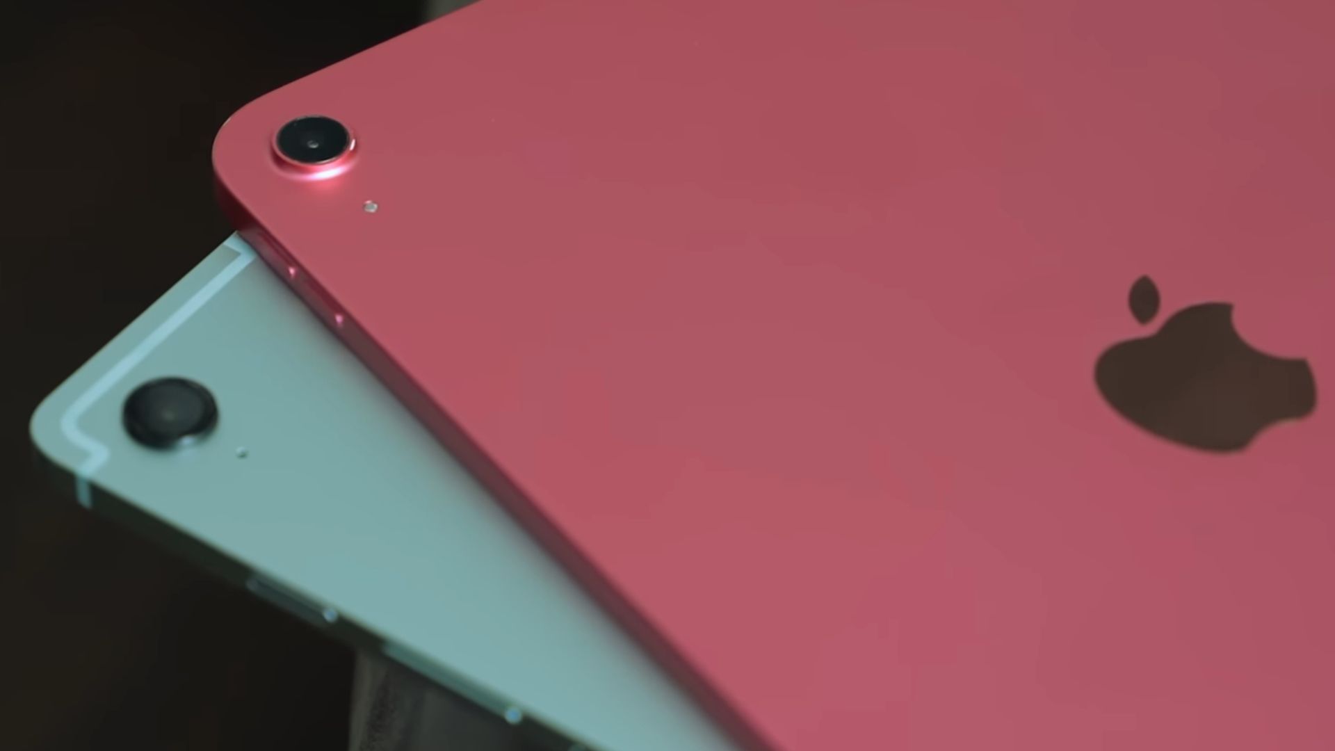 iPad 10 vs Galaxy Tab S9 FE Design
